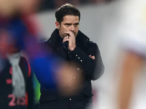 Fernando Gago cuida a tres figuras de U. de Chile vs. U. San Felipe