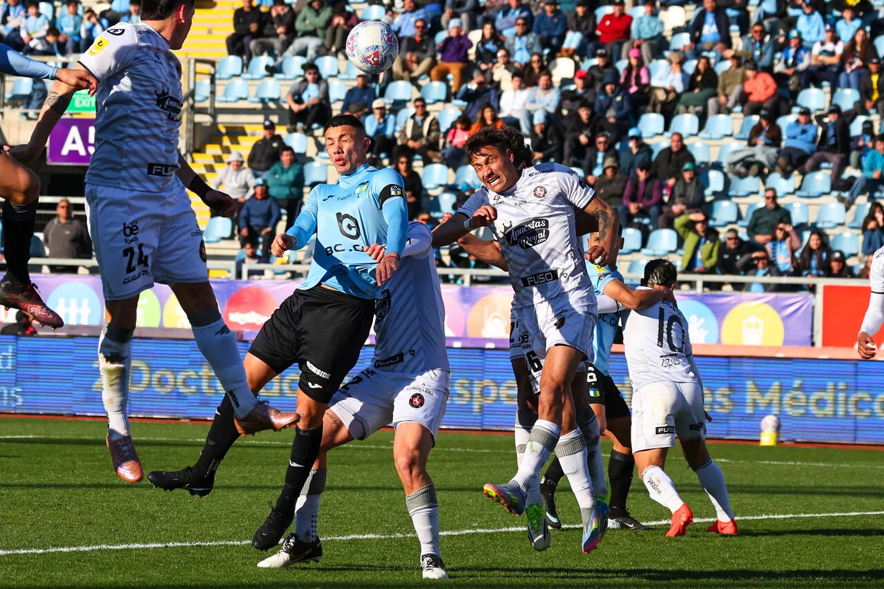 Deportes Limache volvió a los triunfos en la Liga de Primera (Photosport).