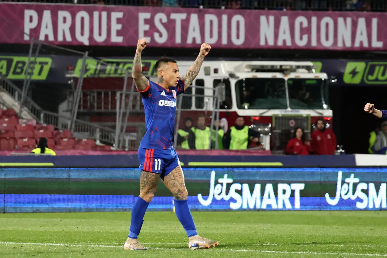 Eduardo Vargas nuevamente fue figura en el triunfo de la U sobre Palestino (Photosport).