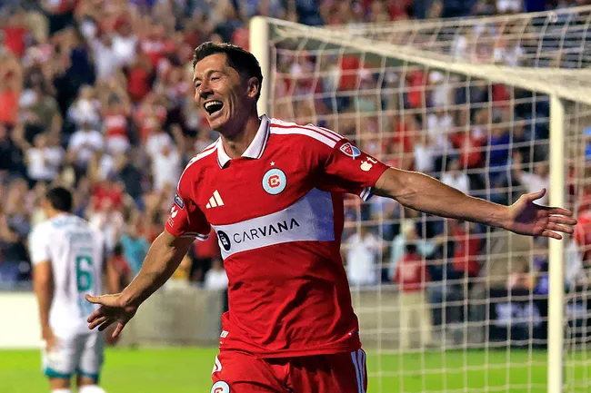 Chicago Fire golpeó el mercado de fichajes de la MLS con la llegada de Robert Lewandowski. (Foto: Justin Casterline/Getty Images)