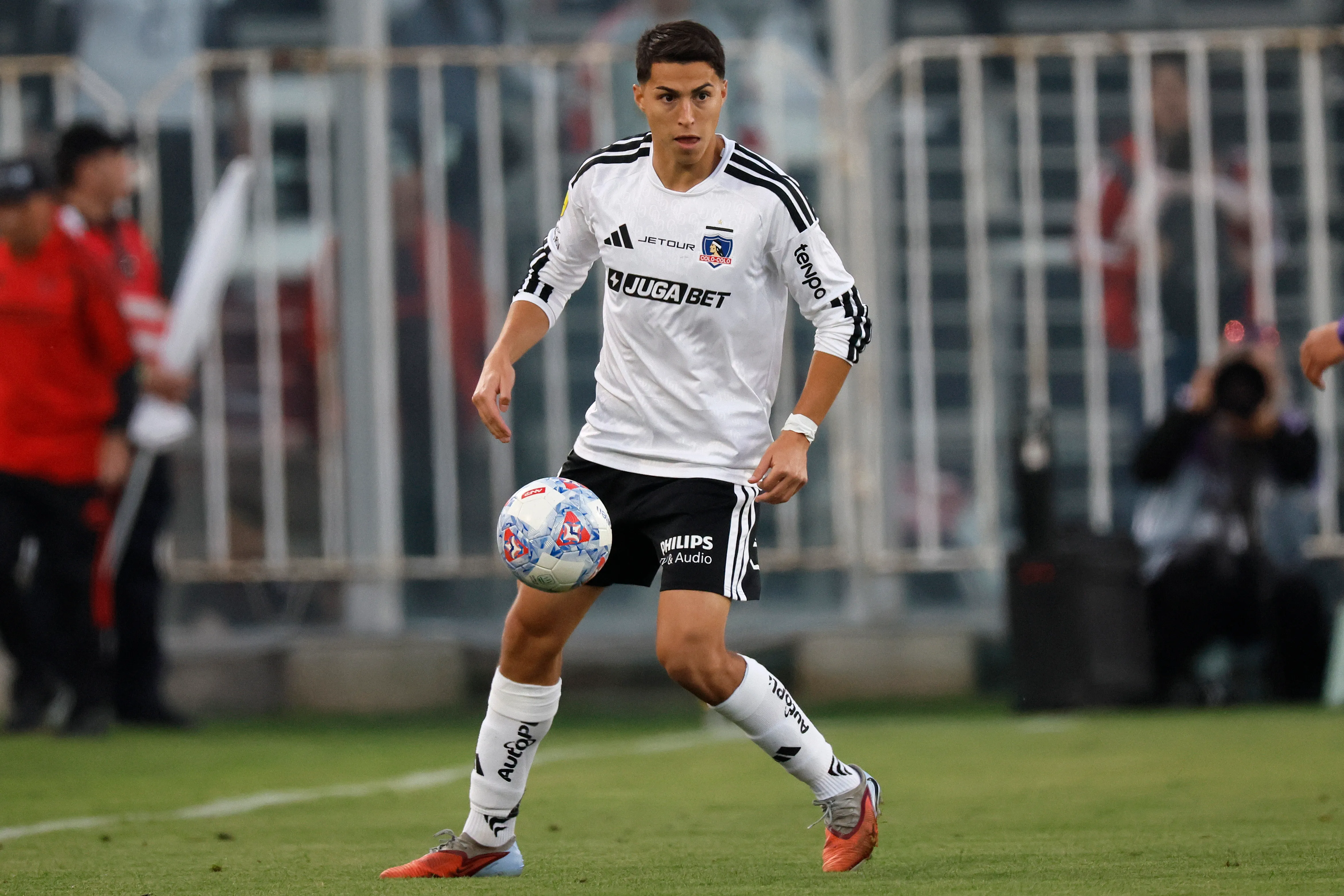 Coke Hevia quiere a Jonathan Villagra en la Selección Chilena: brilla en Colo Colo. (Imagen: Photosport)