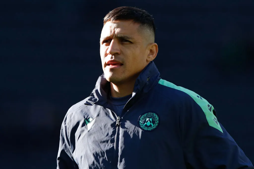 UDINE, ITALY – DECEMBER 29: Alexis Sanchez of Udinese during the warm up before the Serie A match between Udinese and Torino at Stadio Friuli on December 29, 2024 in Udine, Italy. (Photo by Timothy Rogers/Getty Images)