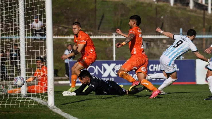 Cobreloa volvió a enredarse en la Primera B.