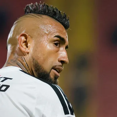 Arturo Vidal apunta contra este estadio del fútbol chileno