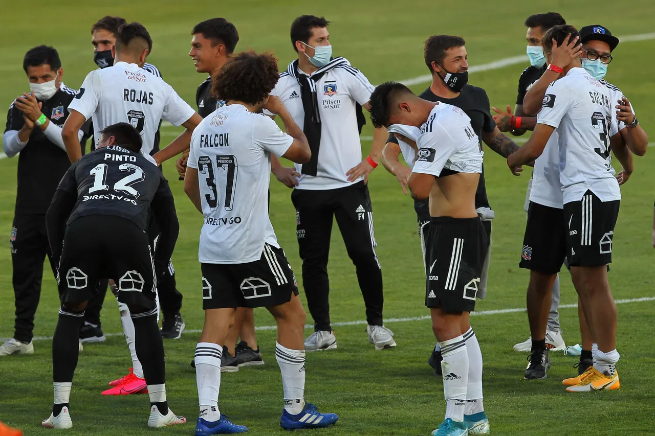 Solari y Falcón son recordados en Colo Colo | Foto: Photosport