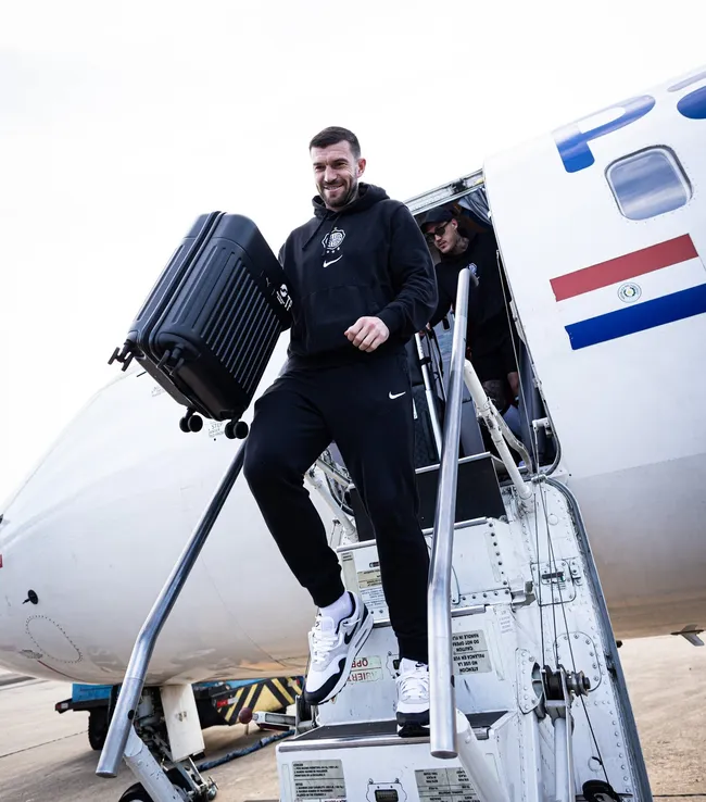 Tim Payne viajó a Brasil junto a Olimpia. (Foto: @elClubOlimpia)