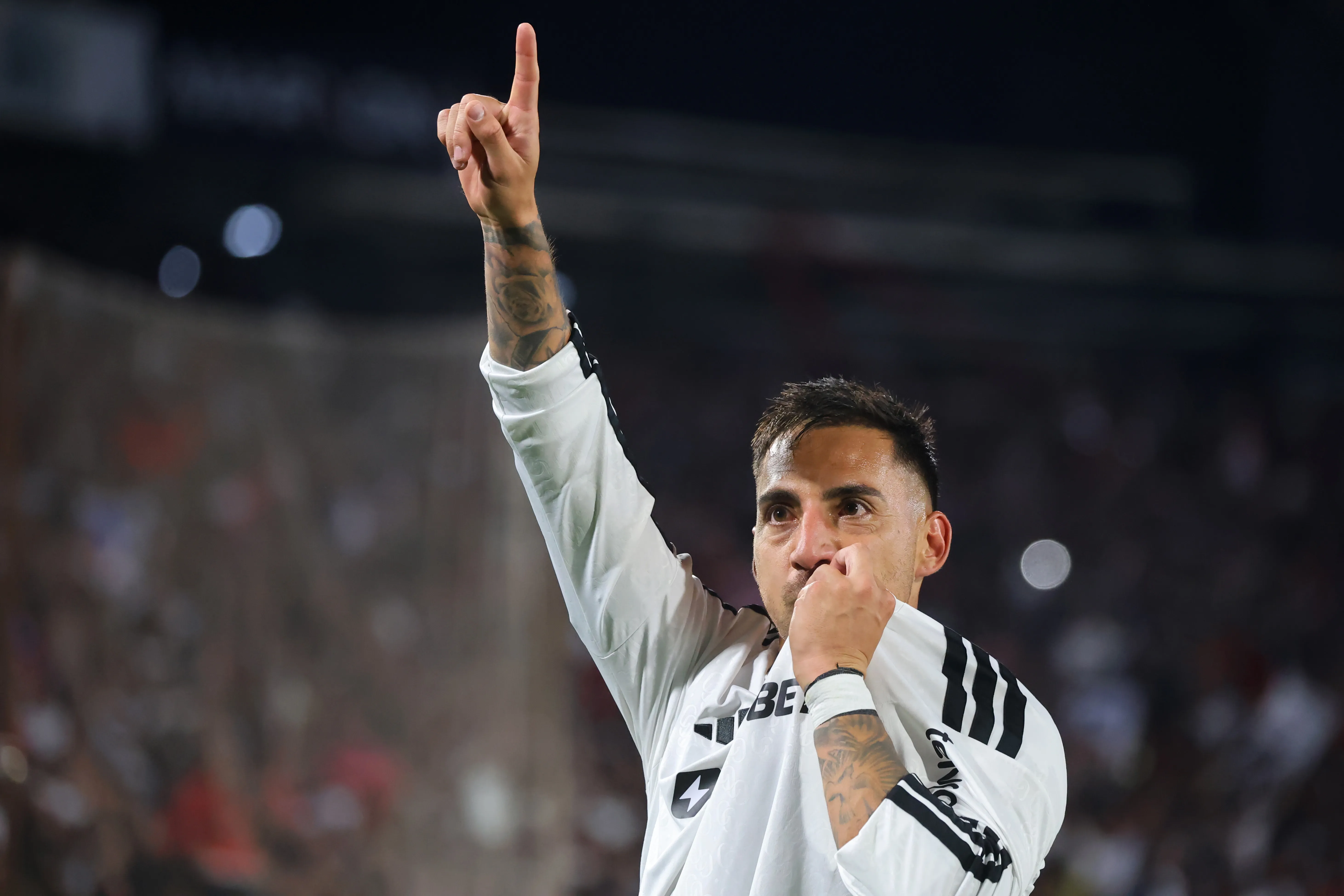 Lucas Barrios destacó a Javier Correa en Colo Colo. (Imagen: Photosport)