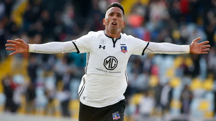Lucas Barrios lleva a Colo Colo en el corazón.