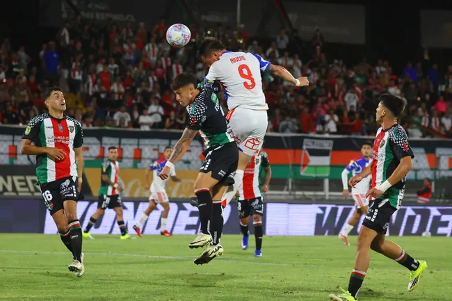 Rivero podría volver pronto en la U | Foto: Photosport