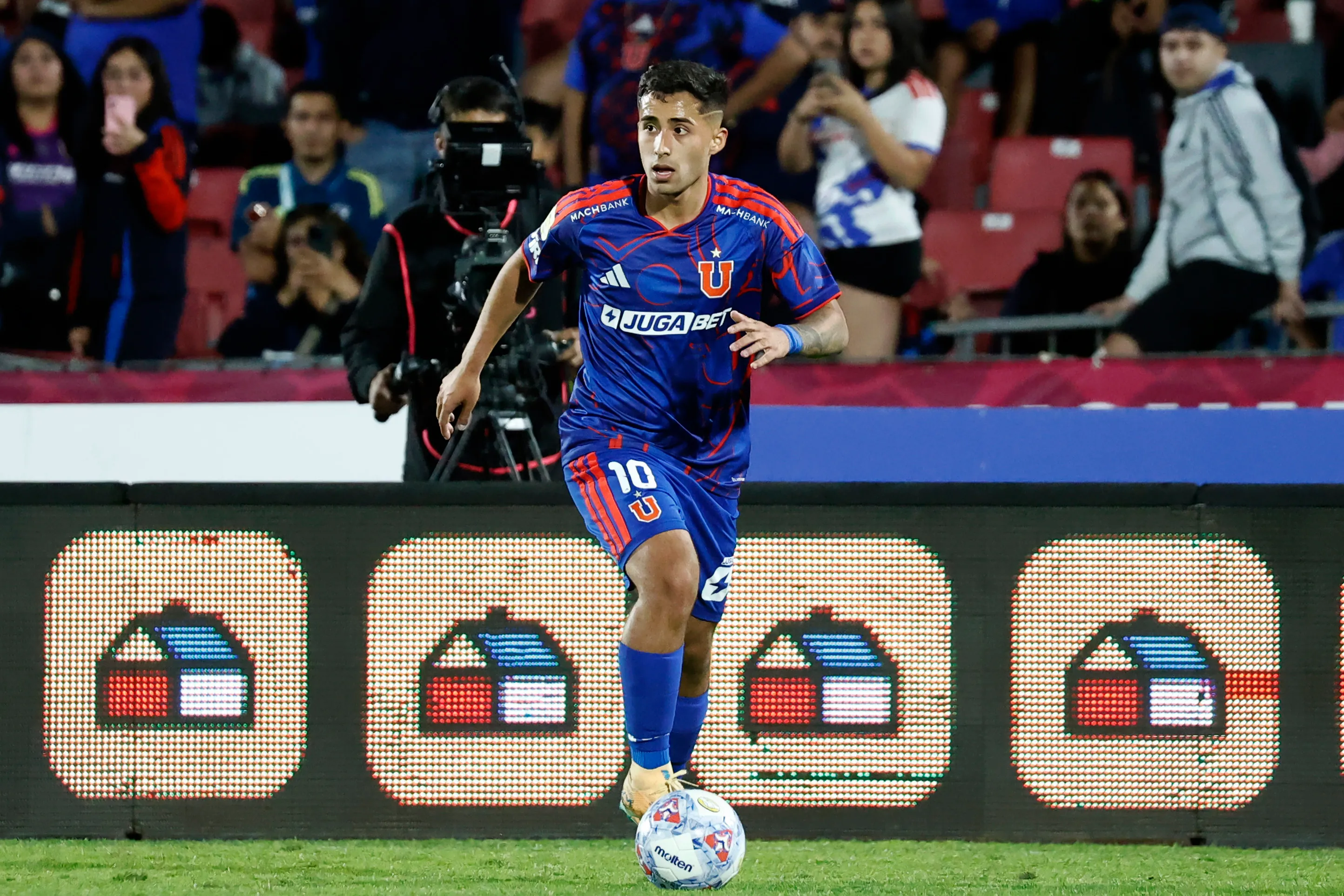 Lucas Assadi puede salir de Universidad de Chile. (Imagen: Photosport)