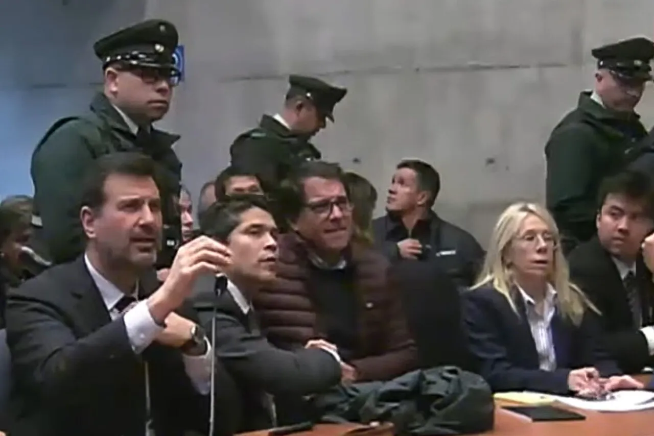 El momento exacto en que Michael Clark se entera de la prisión preventiva (Photosport/Poder Judicial).