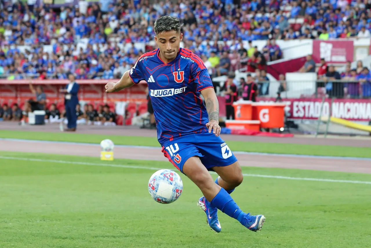 Lucas Assadi tendría todo listo para partir de Universidad de Chile (Photosport).