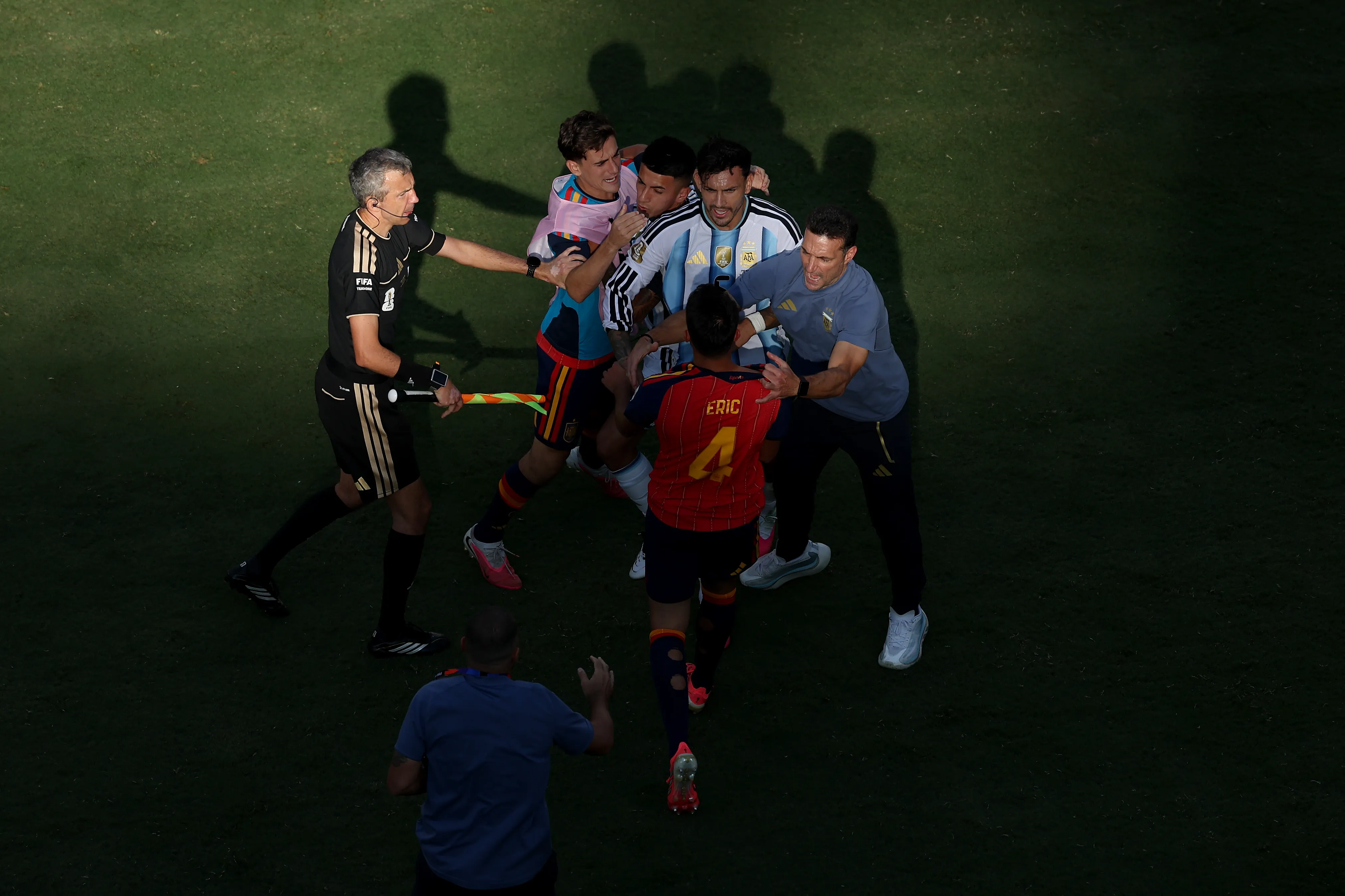 Severos castigos tras las escaramuzas entre España y Argentina en el Mundial 2026. (Foto: Getty Images)