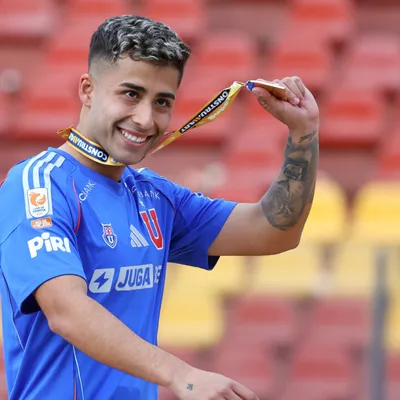 Definido el futuro de Lucas Assadi en la U: esta fue su reacción en el Banderazo