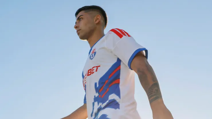 El histórico "Carepato" Rivas aconseja a Lucas Assadi.