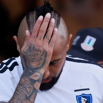 Arturo Vidal protagoniza polémica en Colo Colo previo al Superclásico