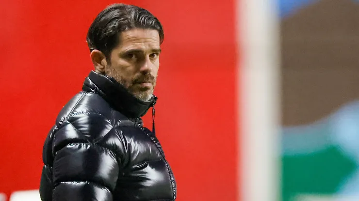 Fernando Gago prepara su primer Superclásico contra Colo Colo.