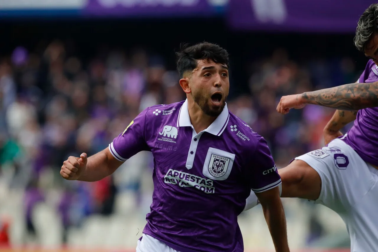 Deportes Concepción sigue en racha en la Liga de Primera (Photosport).