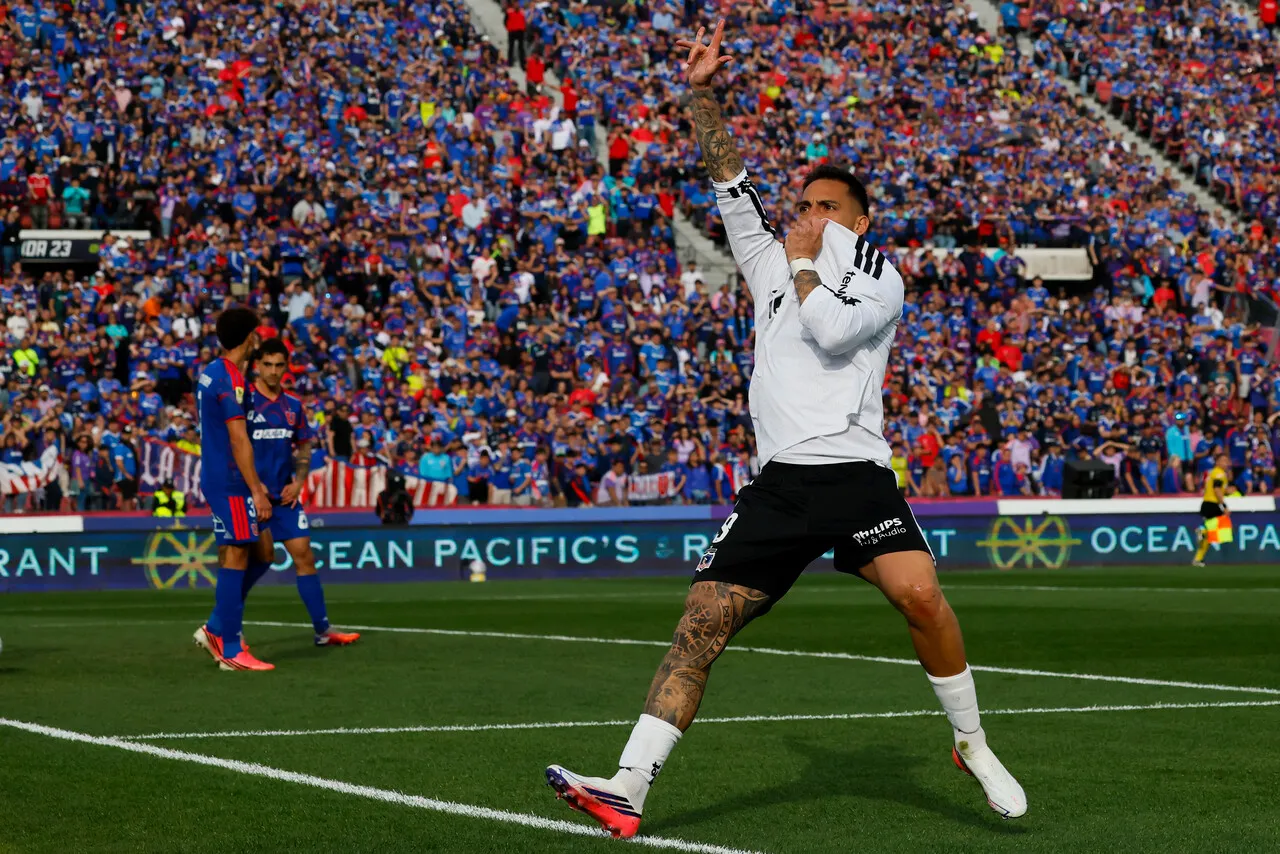 Javier Correa anotó el gol del triunfo albo en el Superclásico (Photosport).
