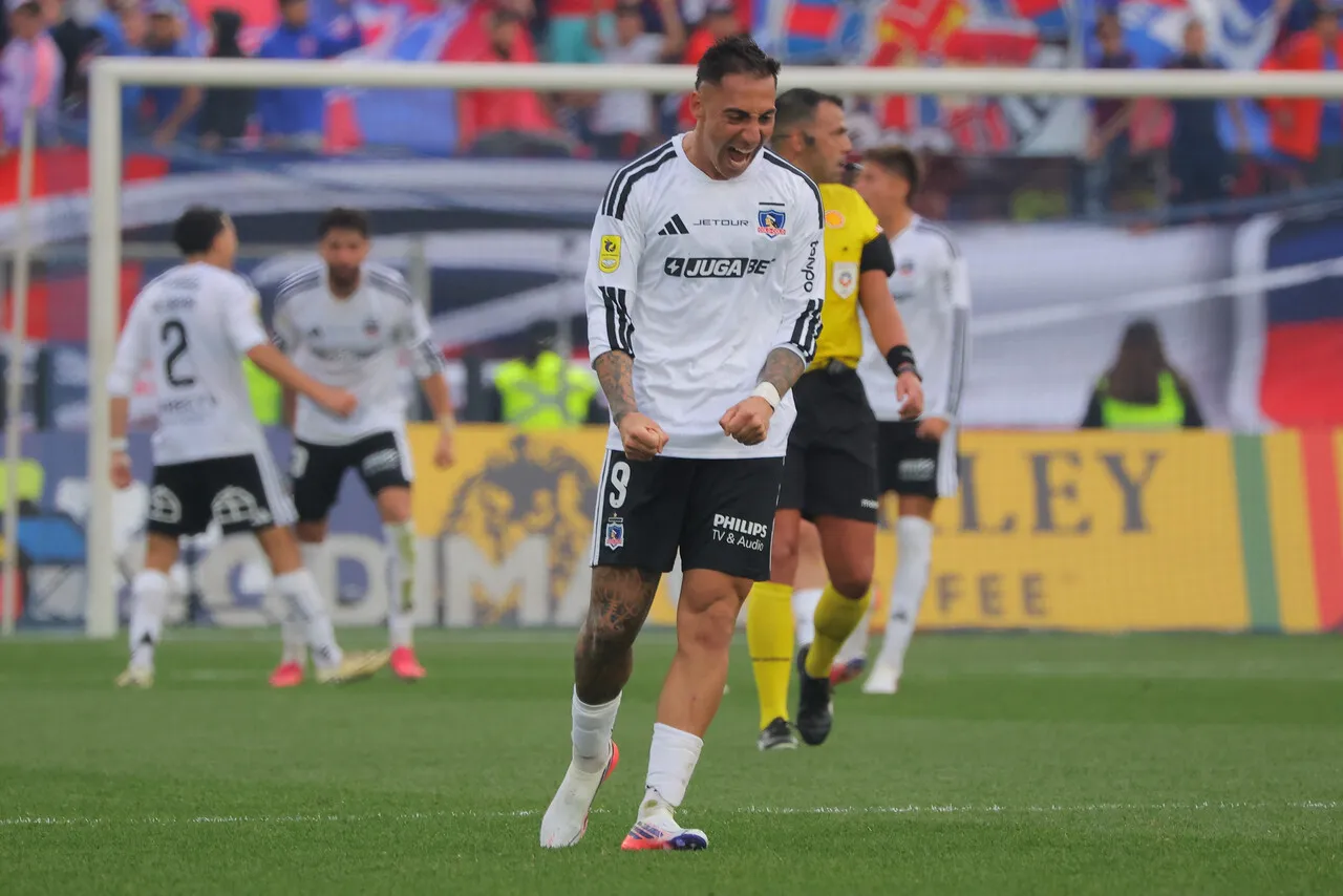 Correa hizo noticia por sus gestos | Foto: Photosport