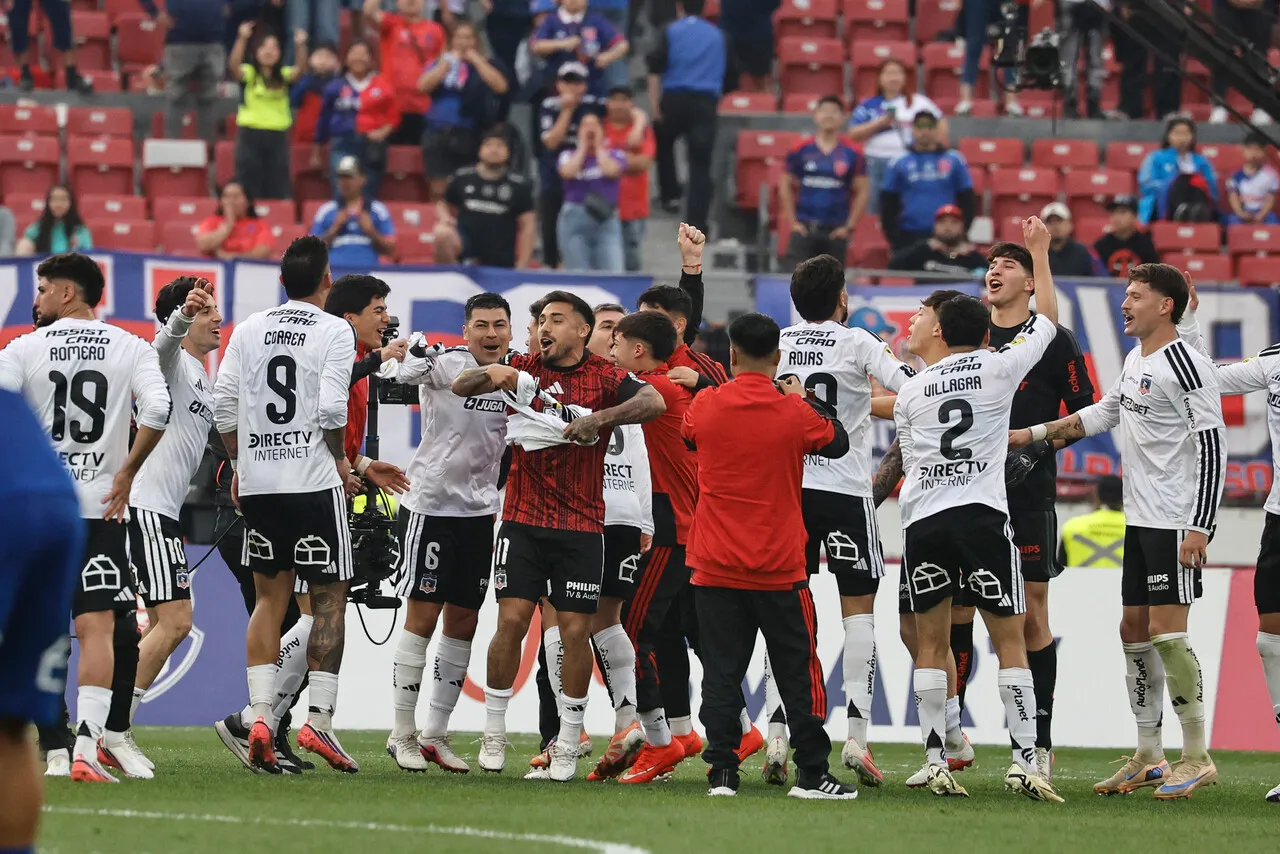 Todo es felicidad en Colo Colo tras el Superclásico (Photosport).