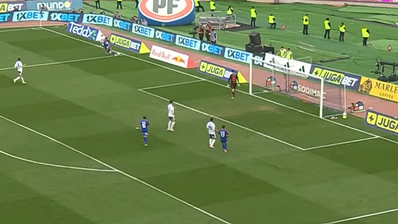 El error que casi le costó caro a Arturo Vidal en el Superclásico (YouTube).