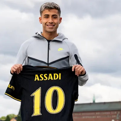 Lucas Assadi deja U. de Chile y es oficializado en su nuevo club