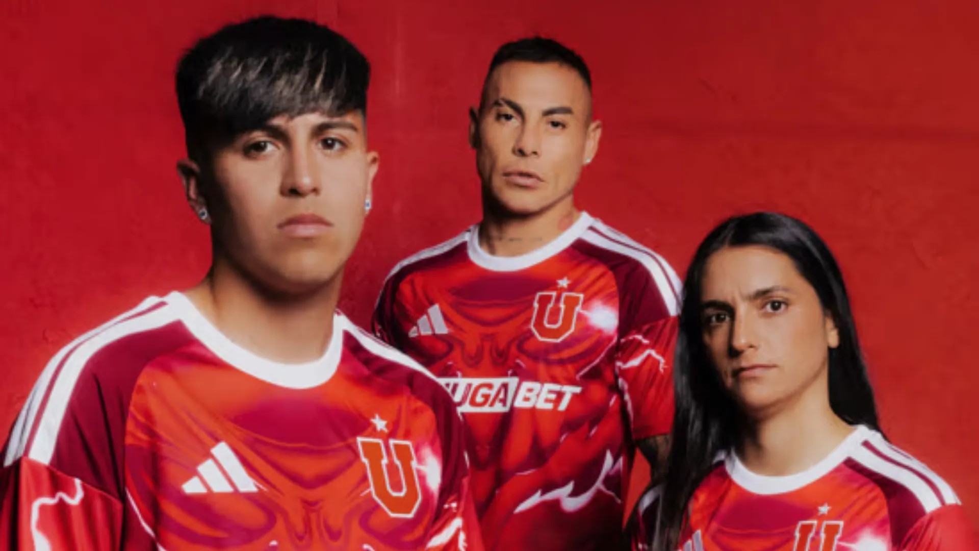 Universidad de Chilet presentó su indumentaria roja. (Foto: Adidas)/