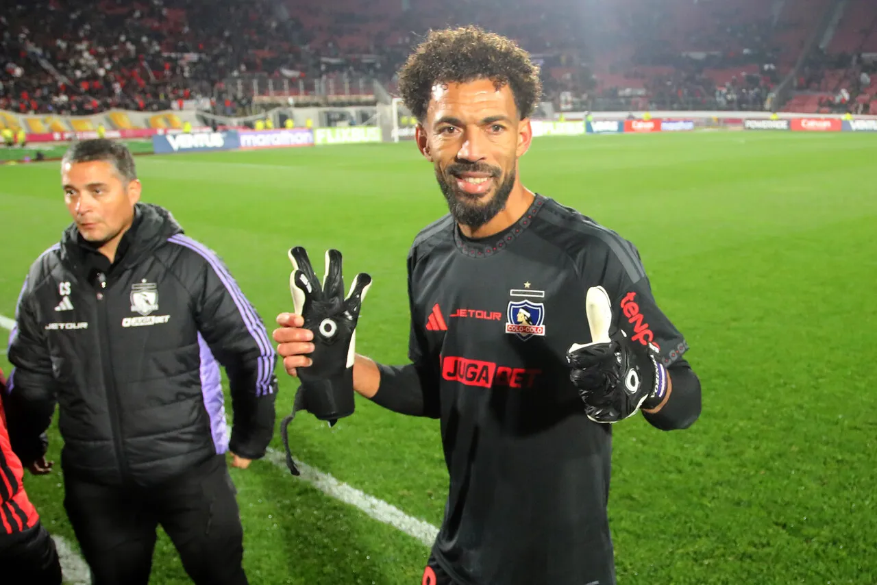 Vozinha fue titular en Colo Colo | Foto: Photosport