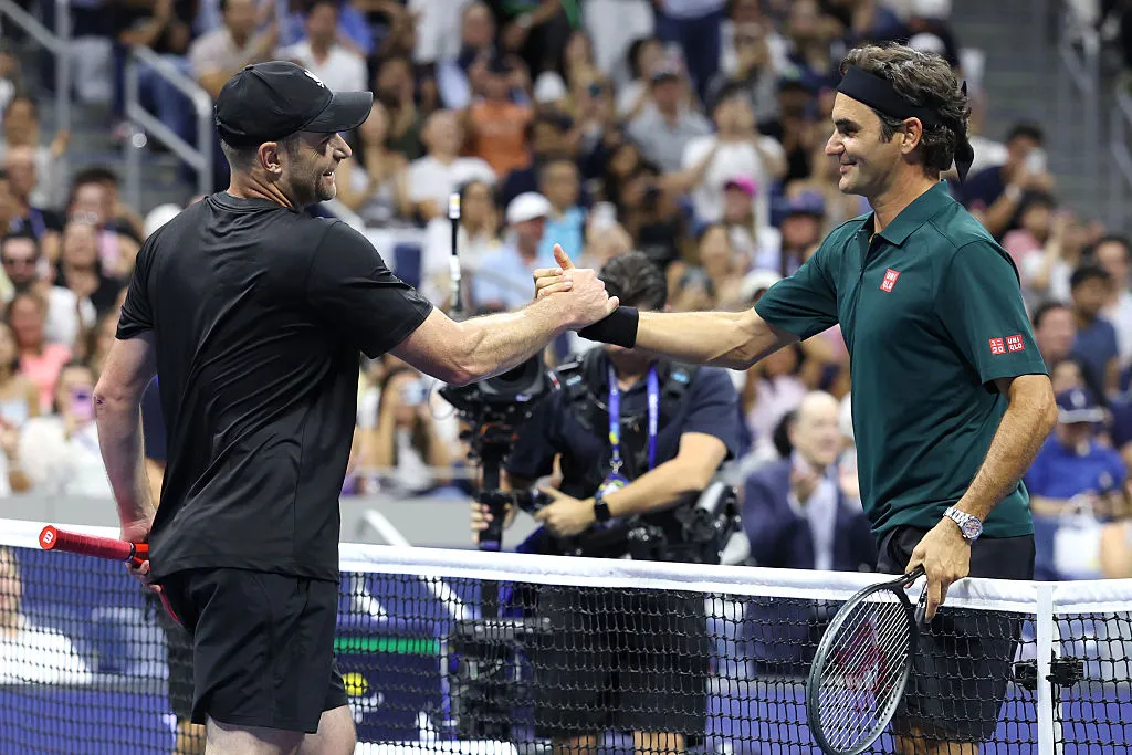 Roger Federer disputó una emotiva exhibición junto a Andy Roddick (Photo by Caleb Bowlin/Getty Images).