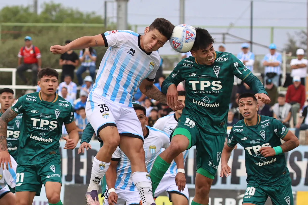 Wanderers y Magallanes protagonizan un duelo clave en Primera B