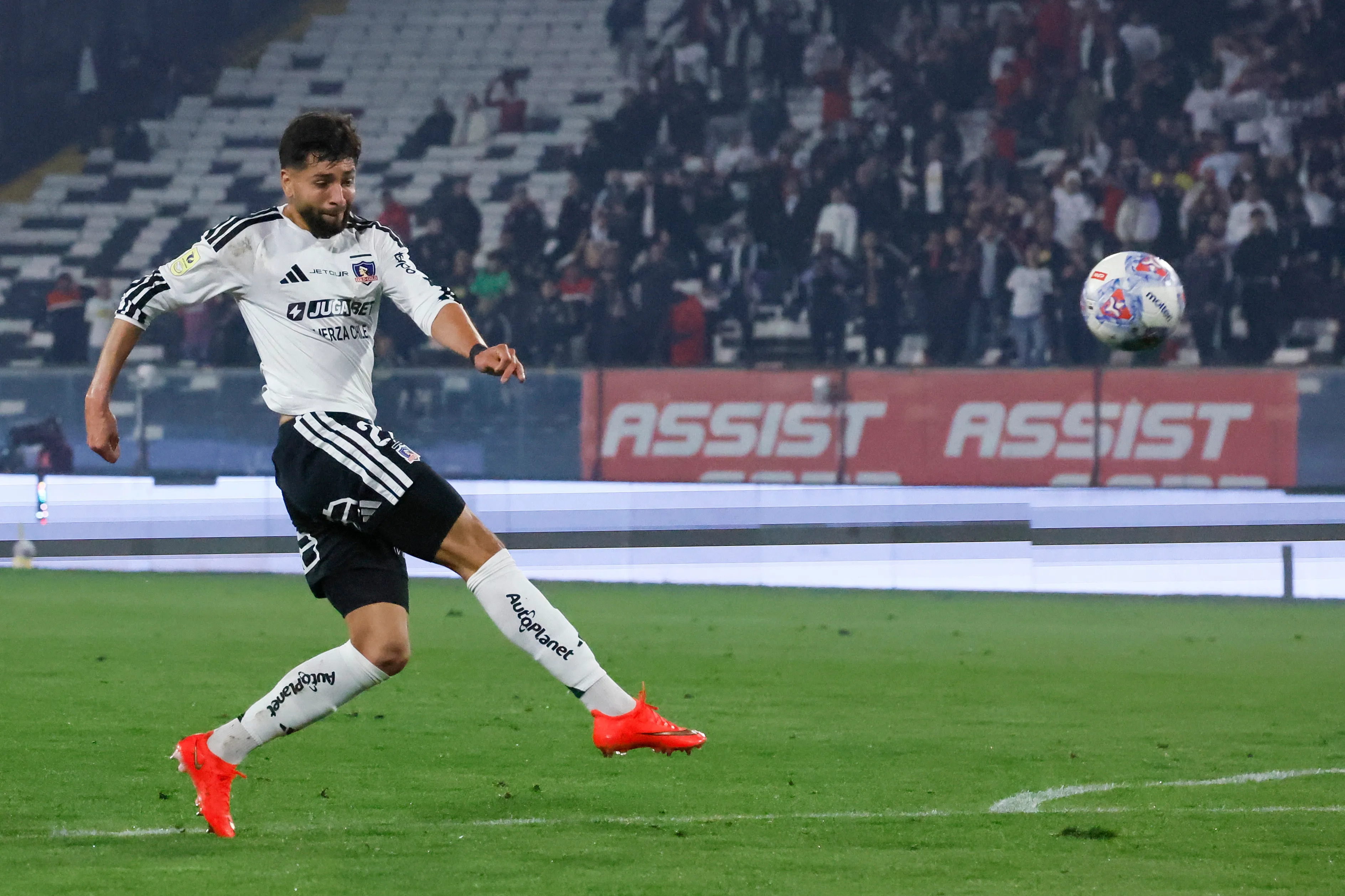 Jeyson Rojas recibió dardos en Colo Colo. (Imagen: Photosport)