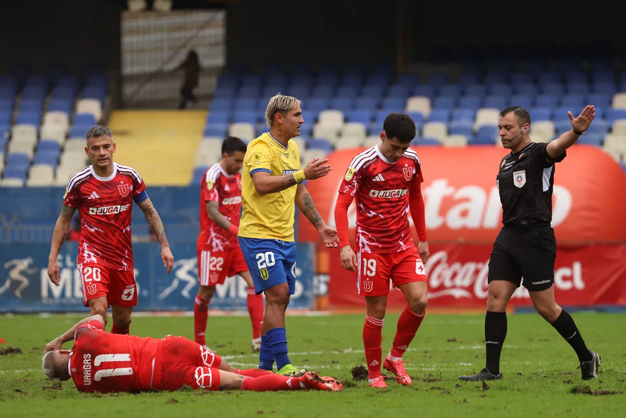 La cancha del Ester Roa ha sido tema | Foto: Photosport