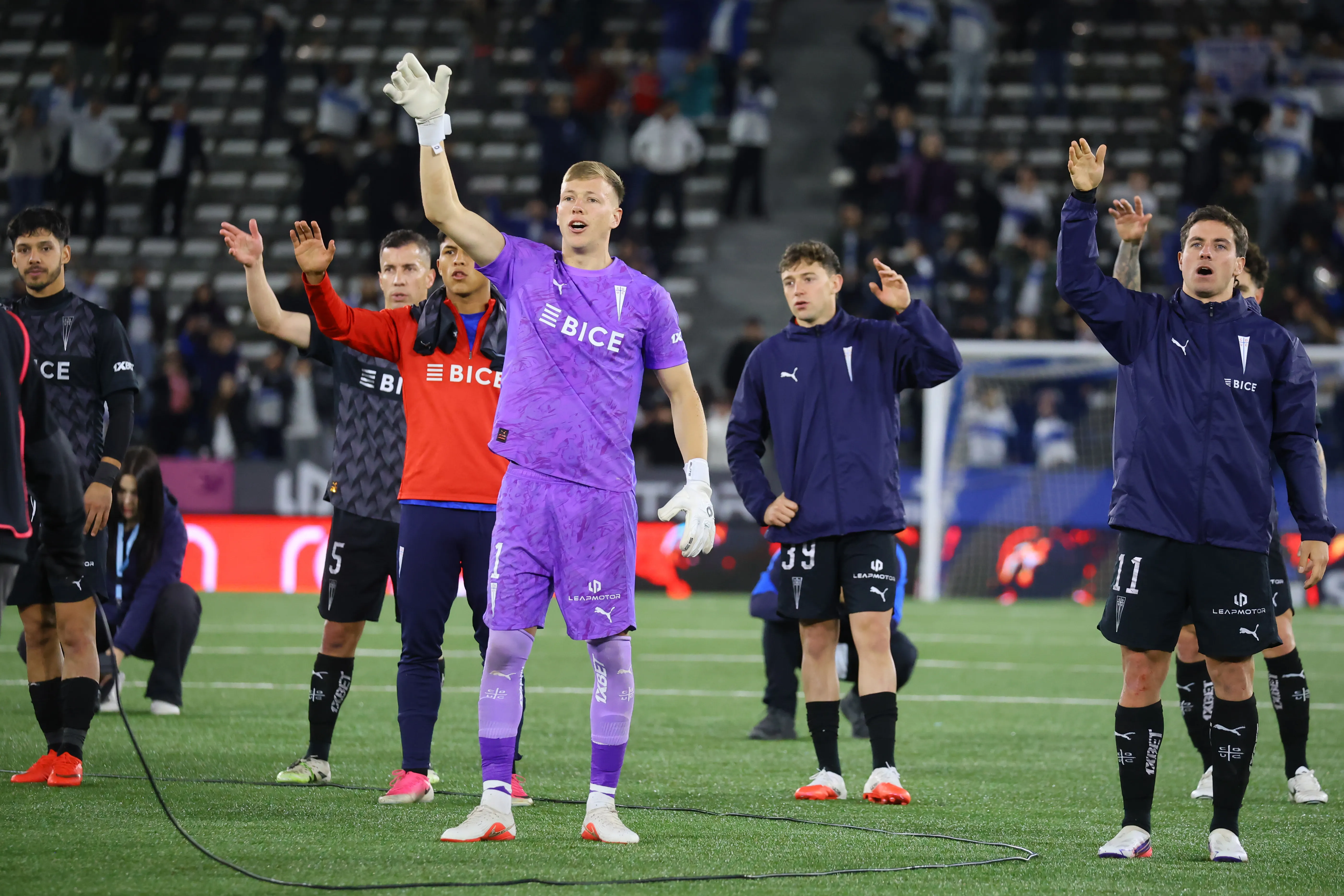 Vicente Bernedo fue una de las figuras de la UC ante O’Higgins. (Foto: Jonnathan Oyarzún/Photosport)