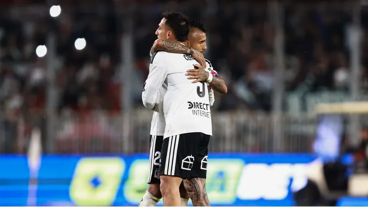 En Colo Colo van en defensa de Javier Correa. (Foto: Felipe Zanca/Photosport)
