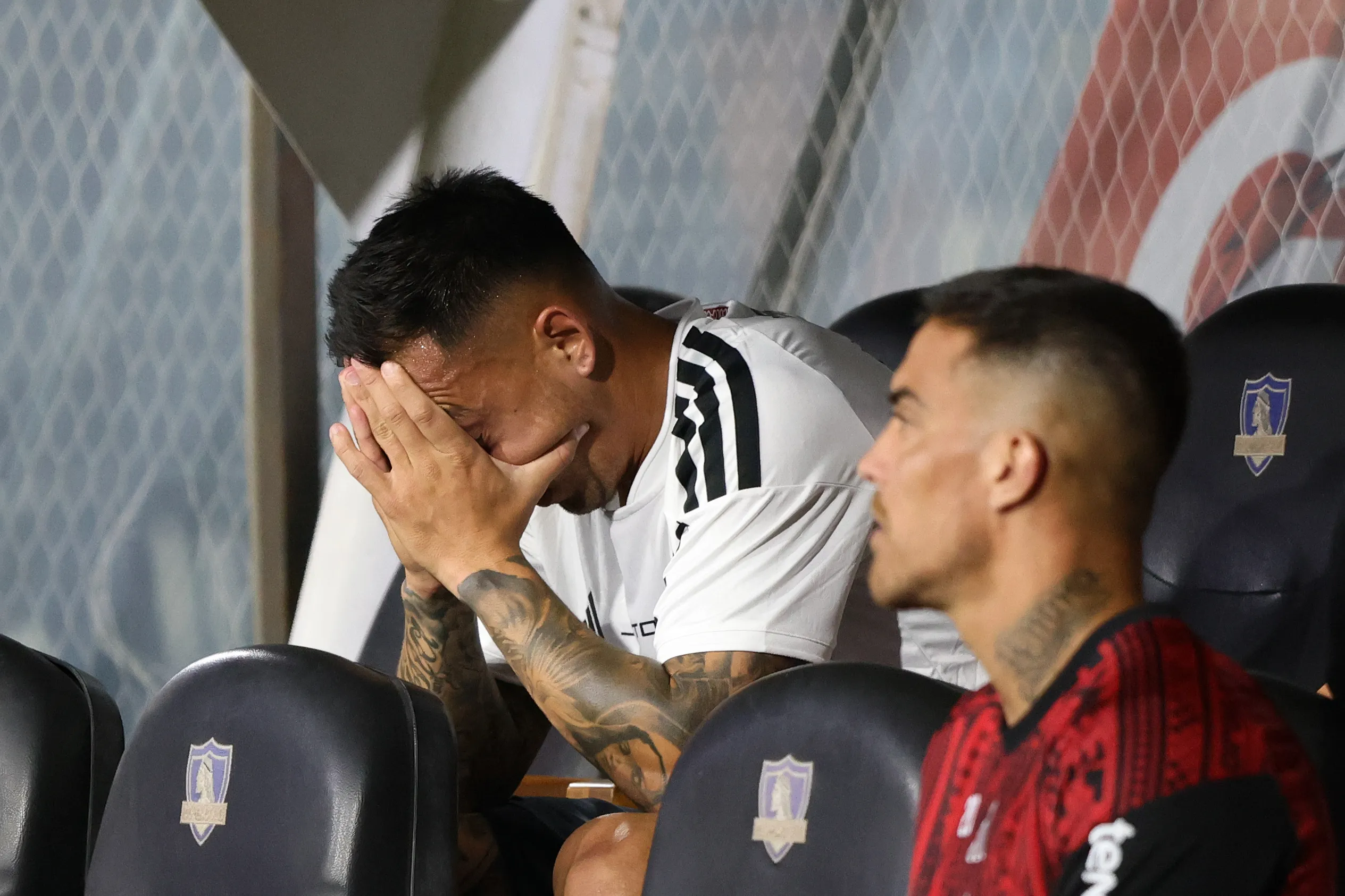 Javier Correa queda suspendido por dos partidos tras los gestos en el Superclpasico. (Foto: Felipe Zanca/Photosport)