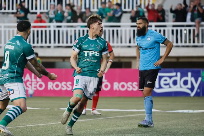 Santiago Wanderers le mete presión a Cobreloa. (Foto: Sebastián Cisternas/Photosport)