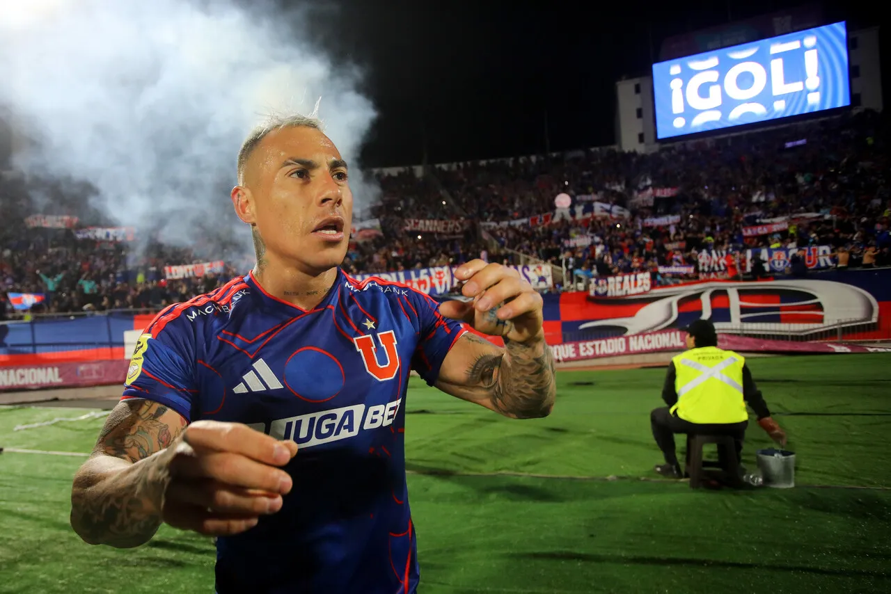 Vargas se llena de elogios en la U | Foto: Photosport