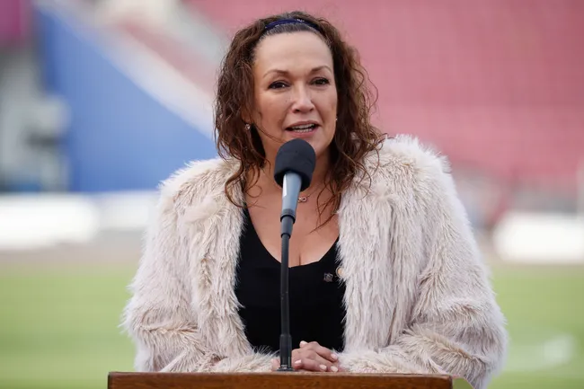 Marisela Santibáñez impulsa nuevo homenaje a Mirko Jozic en el ex Congreso Nacional. (Foto: Dragomir Yankovic/Aton Chile)