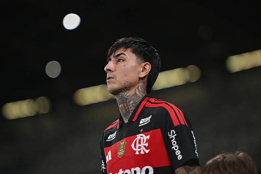 Erick Pulgar vuelve a quedar fuera de La Roja. (Foto: Pedro Vilela/Getty Images)