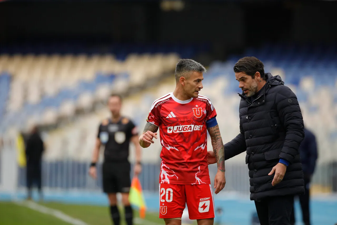 Aránguiz será baja en la U | Foto: Photosport