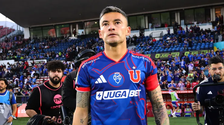 Charles Aránguiz no estará en el partido entre Universidad de Chile y Deportes La Serena.