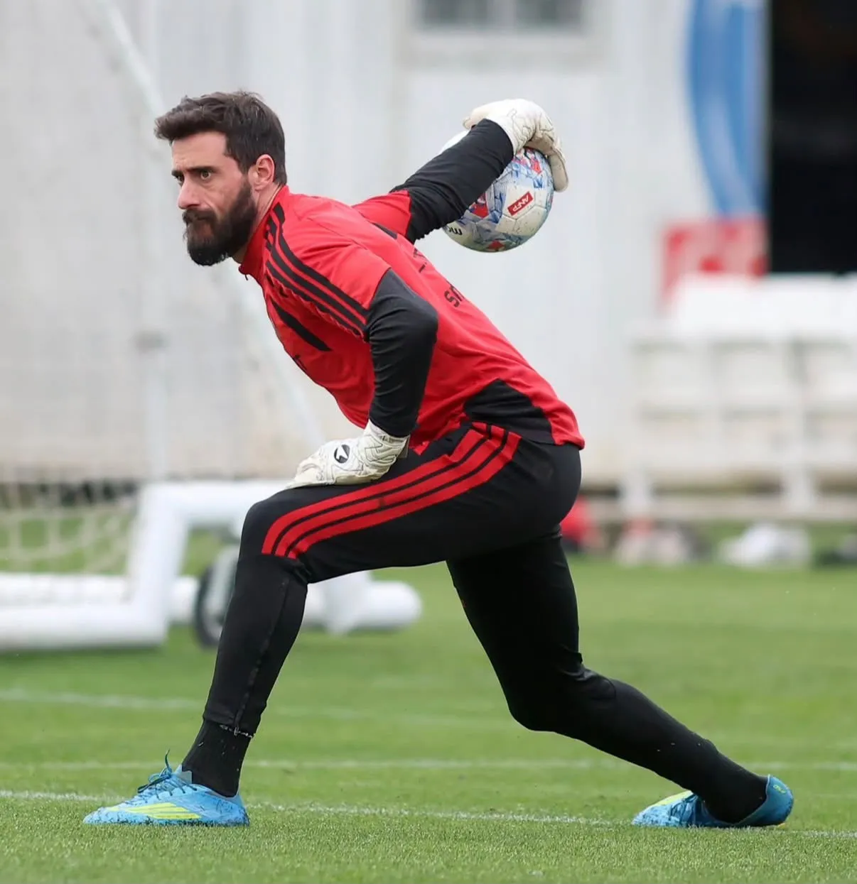 Fernando De Paul ha vuelto a entrenar con normalidad. (Foto: Colo Colo)