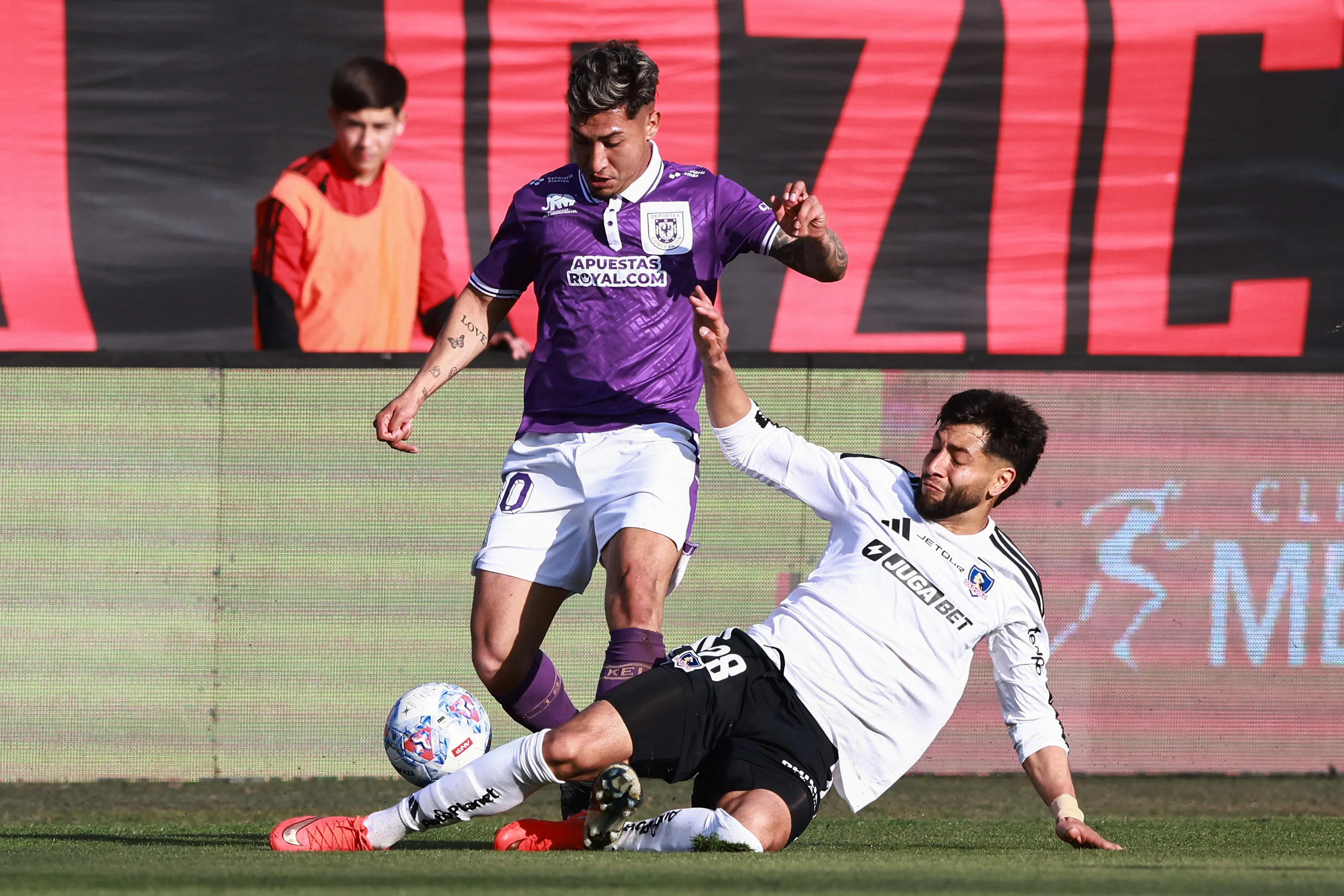 Ethan Espinoza se lució ante Colo Colo. (Foto: Felipe Zanca/Photosport)