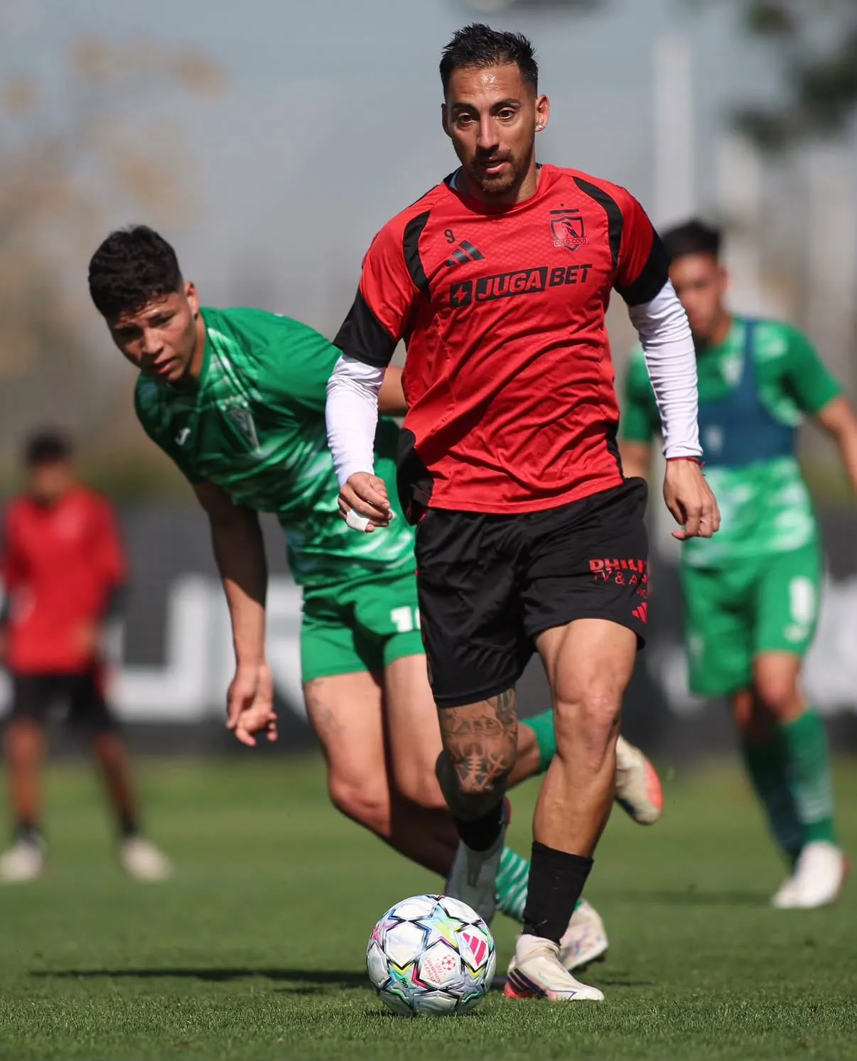 Javier Correa jugó y anotó frente a Santiago Wanderers Sub 20. (Foto: Colo Colo)