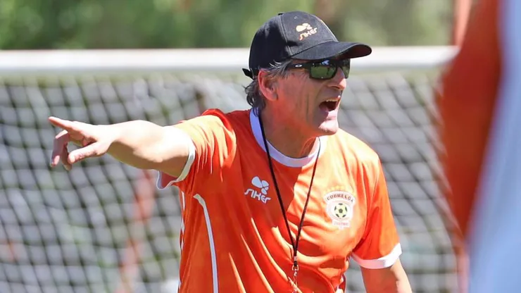 Mario Salas dirigió su primera práctica en Cobreloa.