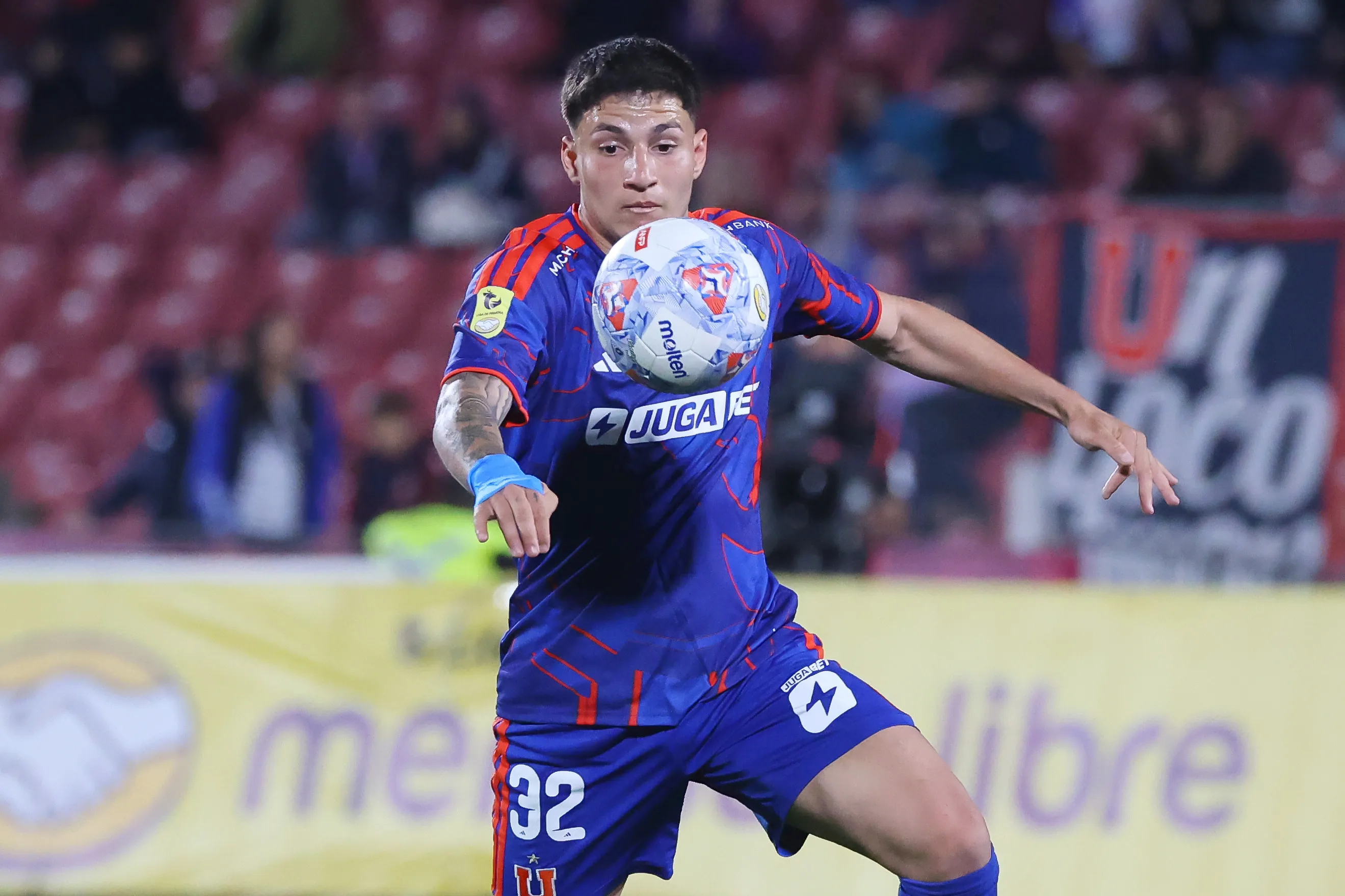 Gonzalo Reyna aún no convence en Universidad de Chile. (Imagen: Photosport)