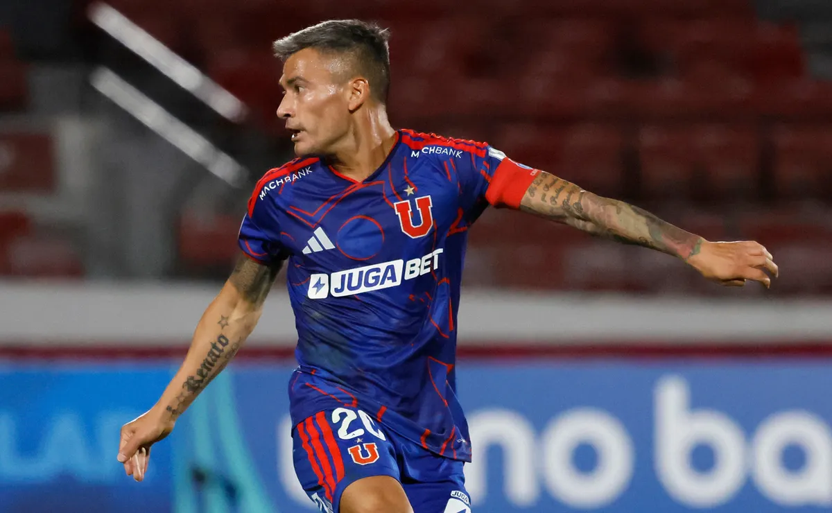 Charles Aránguiz toma esta sorpresiva decisión en Universidad de Chile: “No quiso…”