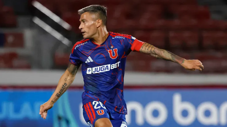 Charles Aránguiz tomó esta potente decisión en Universidad de Chile.