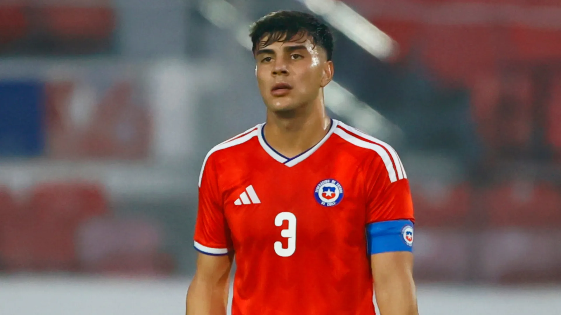 Gonzalo Fouillioux aplaude a Bruno Torres en la Selección Chilena. (Imagen: Photosport)